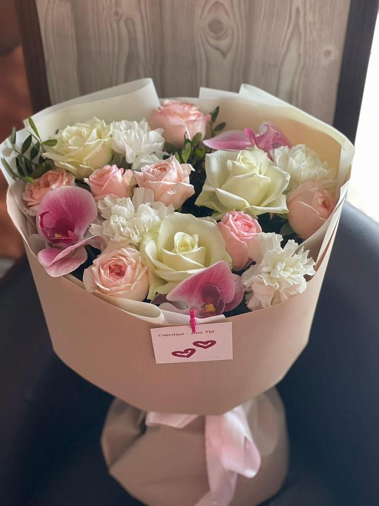 Букет ноктюрн в Чое Букет цветов из: Орхидеи, Розы и Гвоздики в Чое