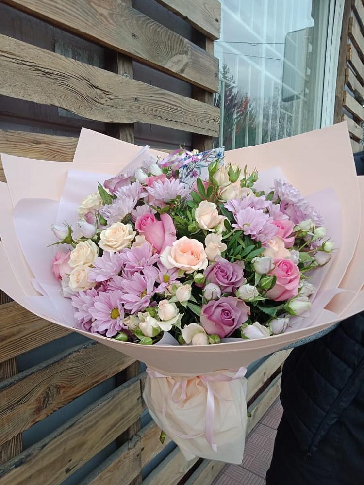 Букет фея в Чое Букет цветов из: Розы и Хризантемы в Чое