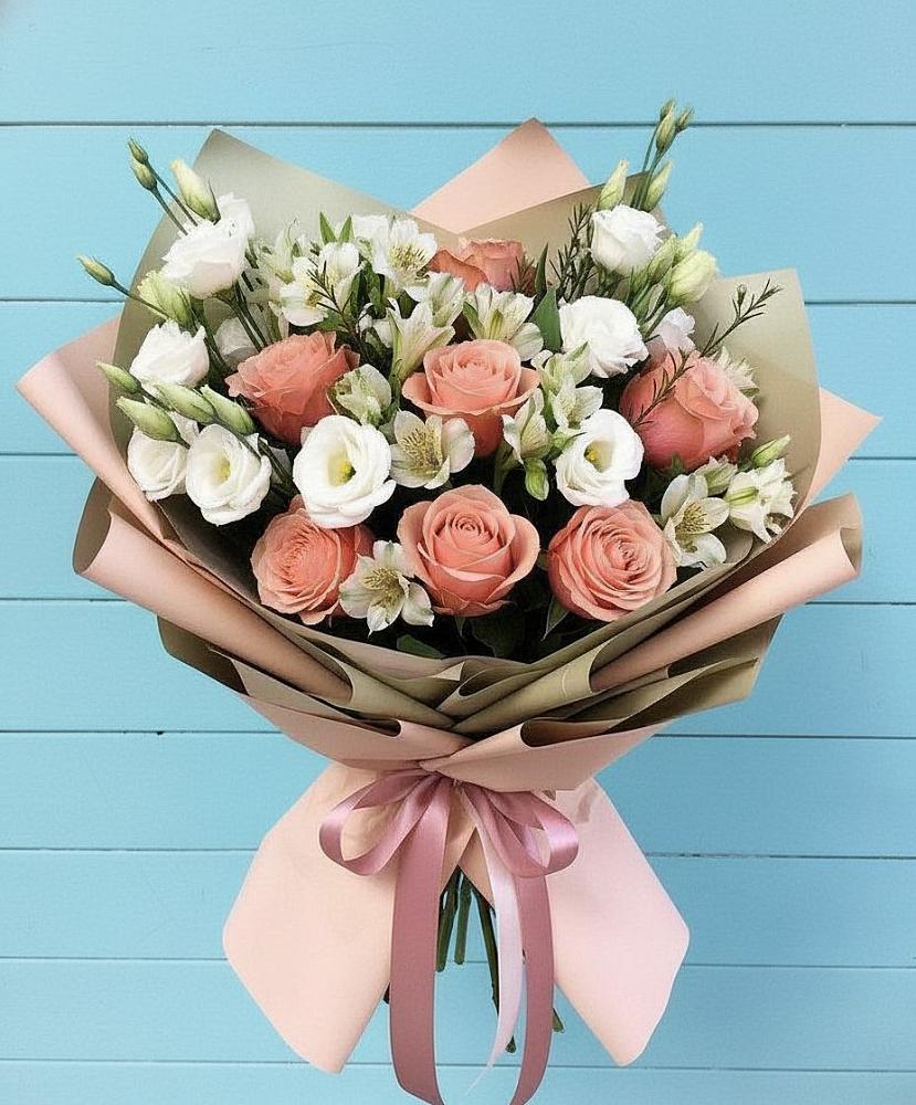 Букет олимп в Чое Букет цветов из: Розы, Альстромерии и Лизиантусы в Чое