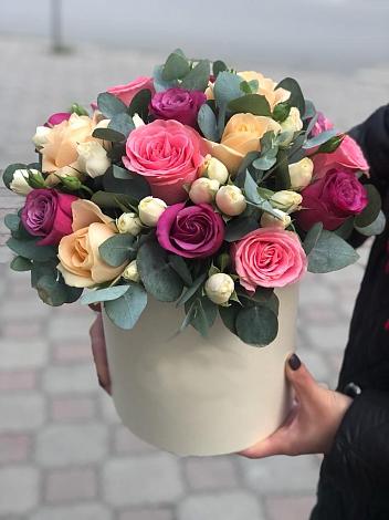 Цветочная композиция из Розы в шляпной коробке в Чое