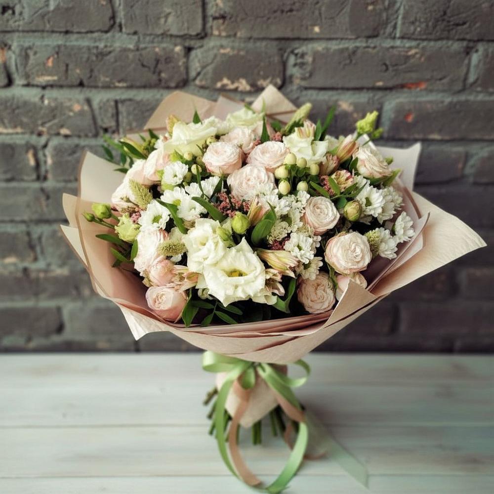 Букет нежное ассорти в Чое Букет цветов из: Альстромерии, Розы и Хризантемы в Чое