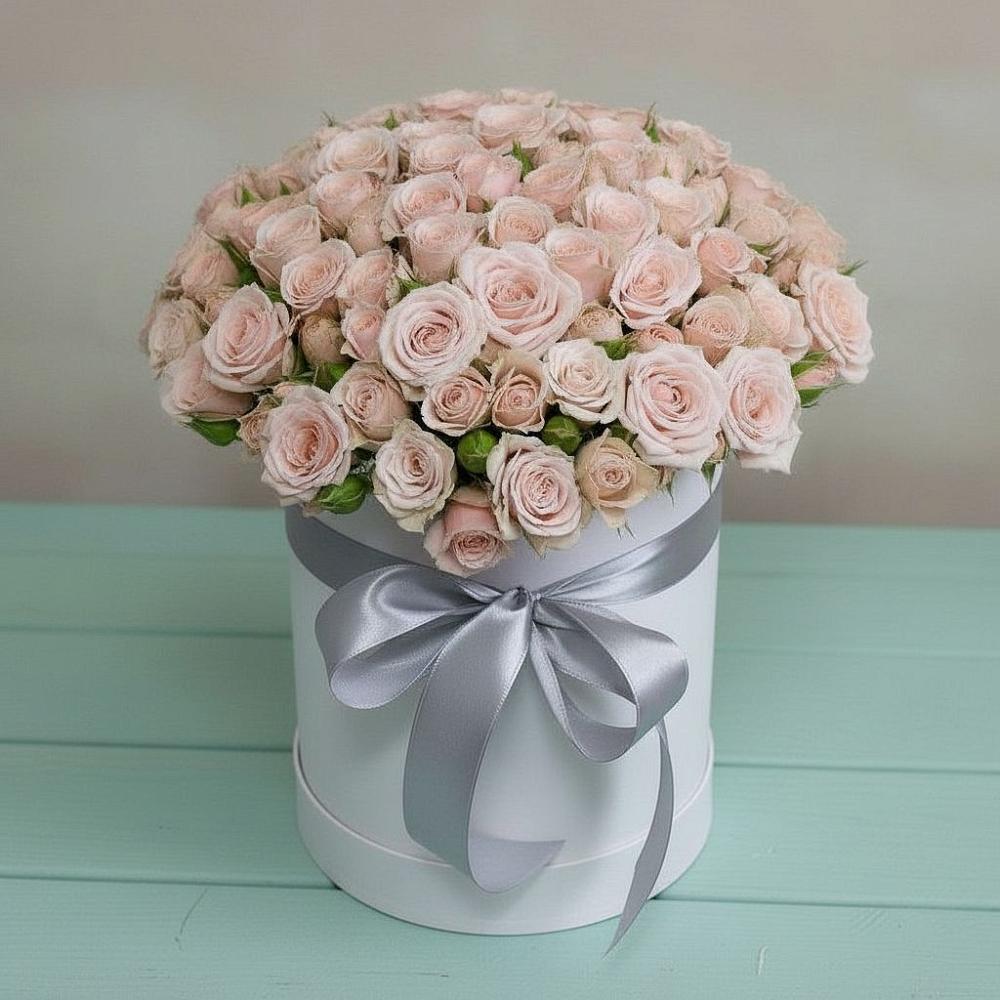 Композиция утонченная красота в Чое Цветочная композиция из Розы в шляпной коробке в Чое